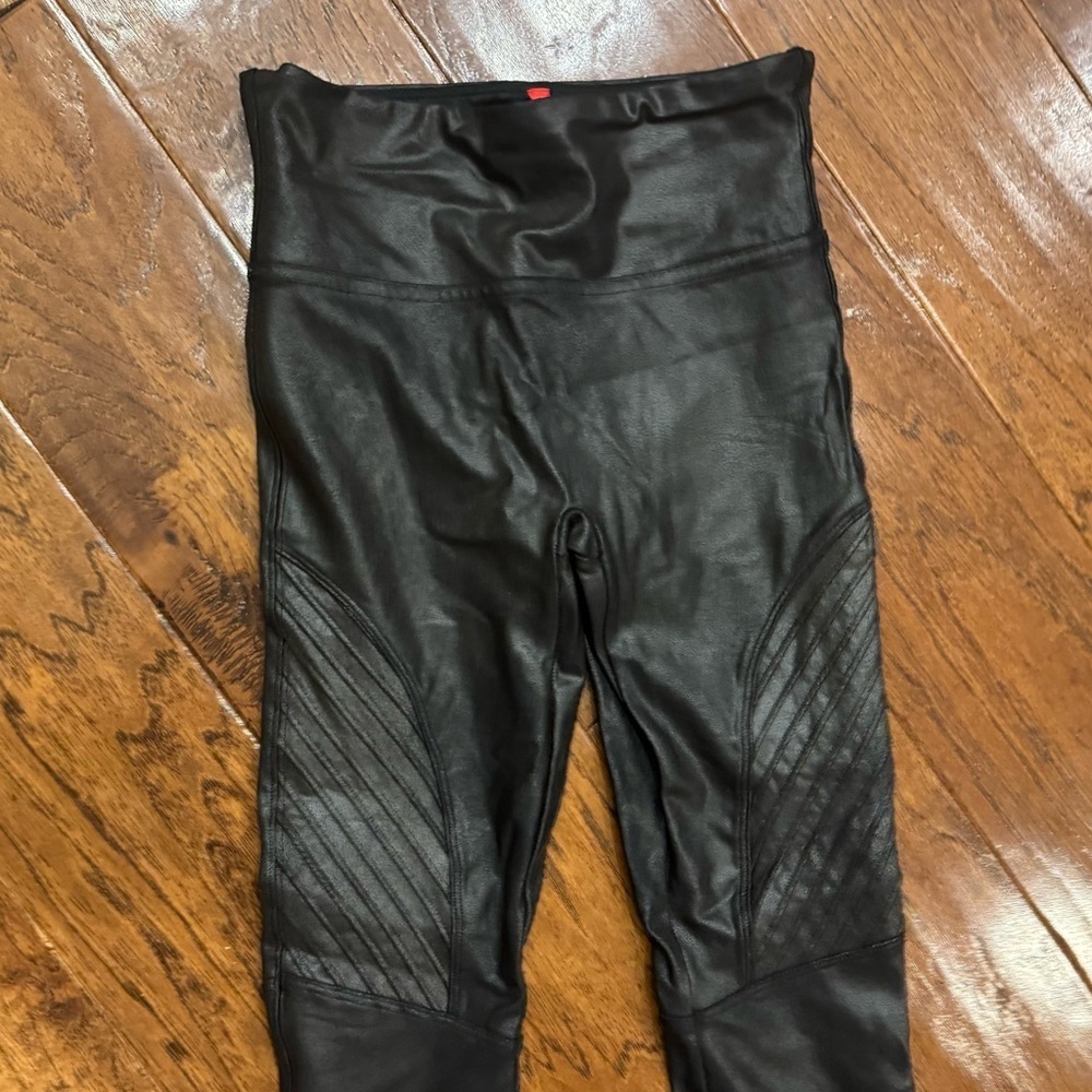 SPANX Black Faux Leather moto leggings, size XS petite - Picture 3 of 9
